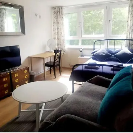 Spacious Double Room By Batteresa Park - Zone 1 London Exterior photo